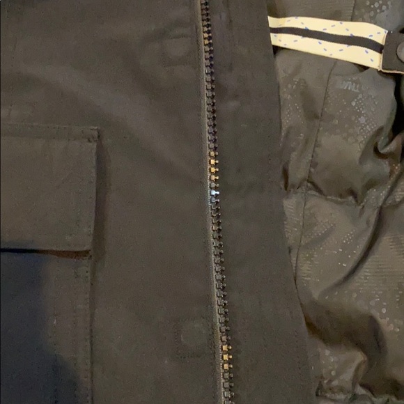 SOLD NWT Aritzia TNA Bancroft Parka Down Coat - Picture 13 of 15